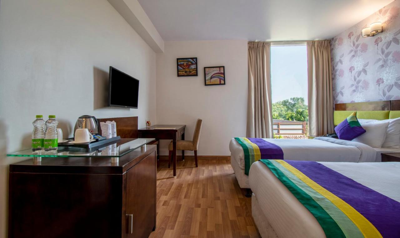 Treebo Premium Rose Mallow New Delhi Exterior foto